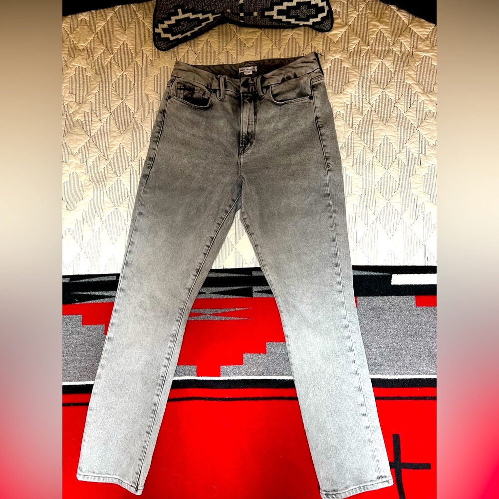 Good American Good Boy Straight Jeans grey wash